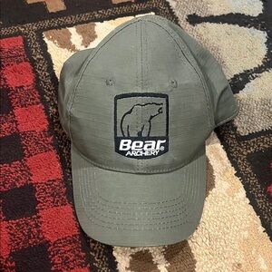 NWOT adjustable bear archery hat